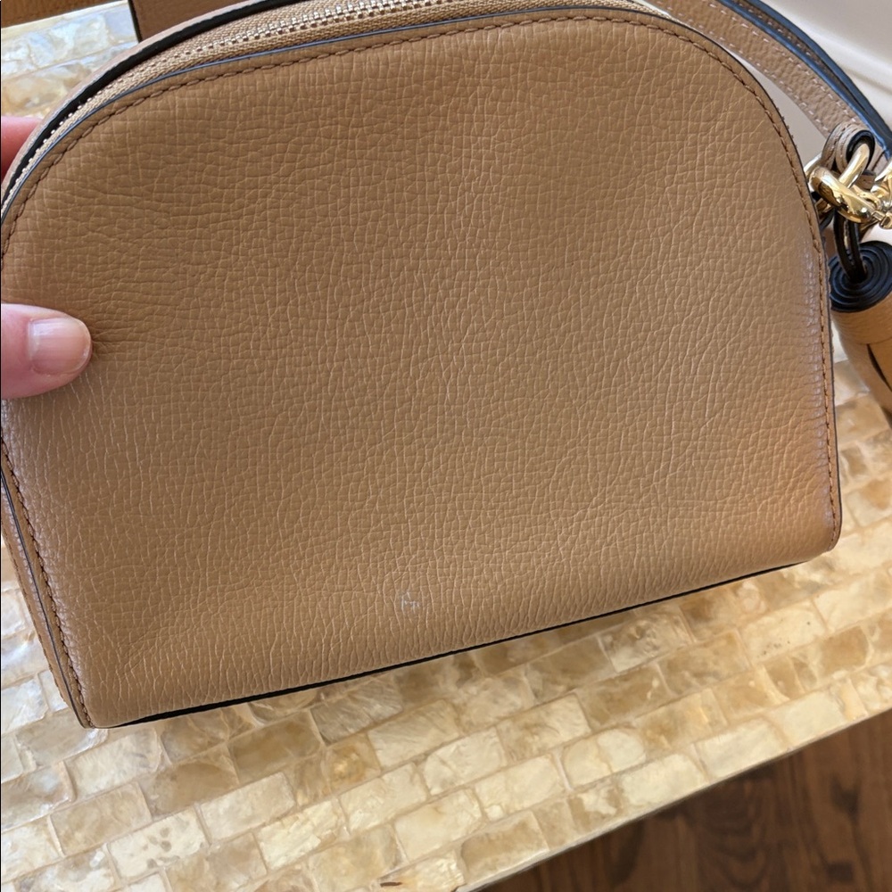 Marc Jacobs Camel TanCrossbody Pebble Shutter - Picture 6 of 13